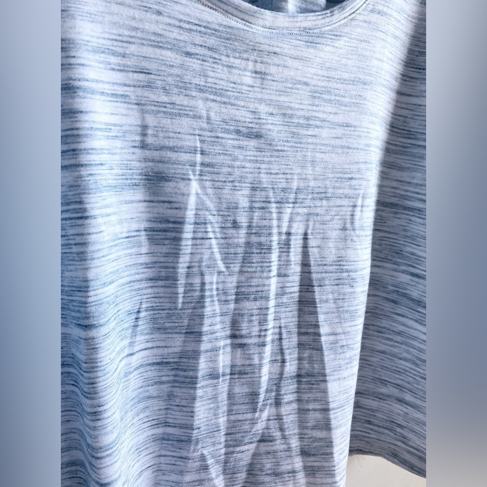 Athleta - Twisted Front Yoga Tank - Picture 4 of 9